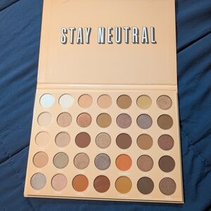 Lurella Stay Neutral Eyeshadow Palette